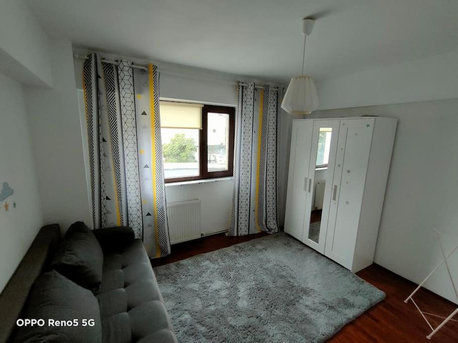 Ultracentral Ploiesti Apartment-Free Private Parking Extérieur photo